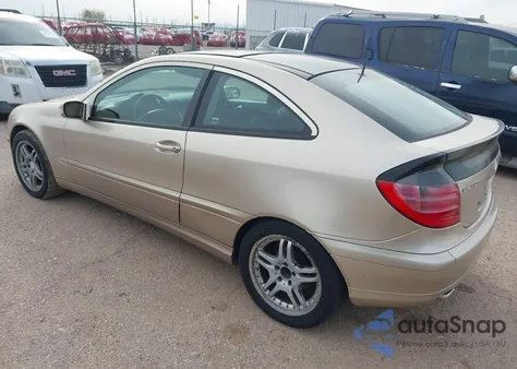 2003 Mercedes-Benz C 230 Kompressor Sport из США, поврежденный, VIN WDBRN40J33A405663